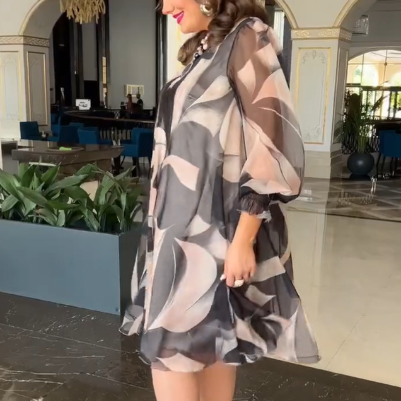 Apollina Caponi™ Elegancka obszerna sukienka z szyfonu dla pełniejszych sylwetek