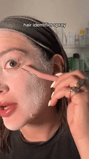 Derma Plane+™ Spray do golenia twarzy i ciała | Gadkie golenie bez podrażnień!