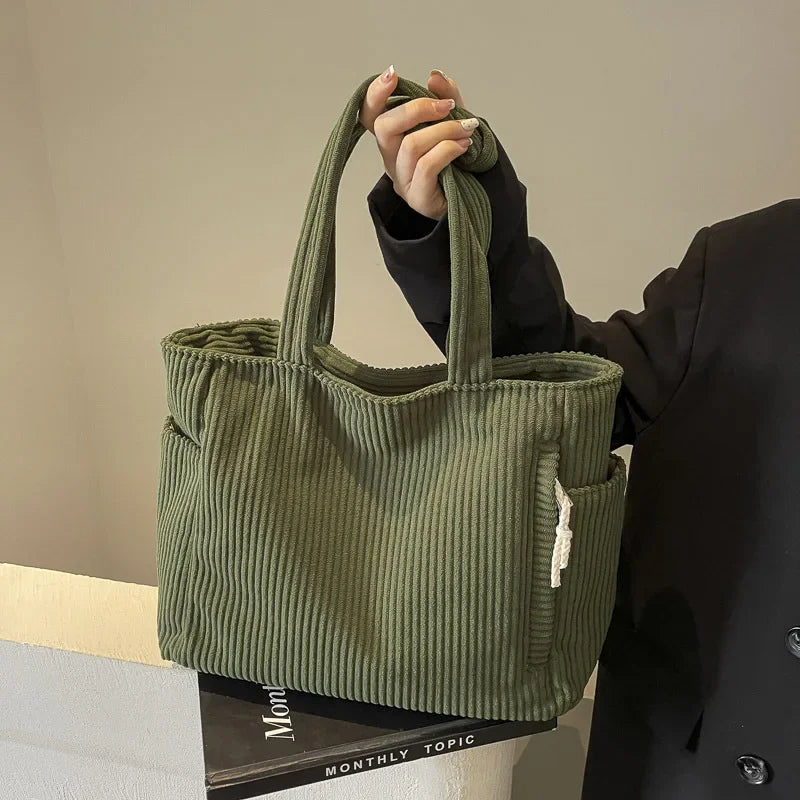 Ella Polo™ Torba na ramię z miękkiego sztruksu