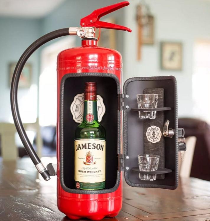 FireBar™ Minibar w kształcie gaśnicy