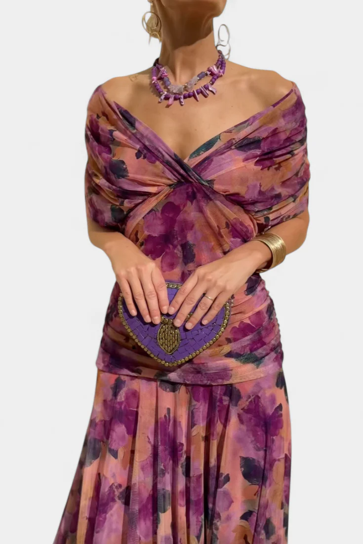 Gemma Beltrozi™ elegancka zwiewna sukienka maxi z marszczonym wzorem i odkrytymi ramionami