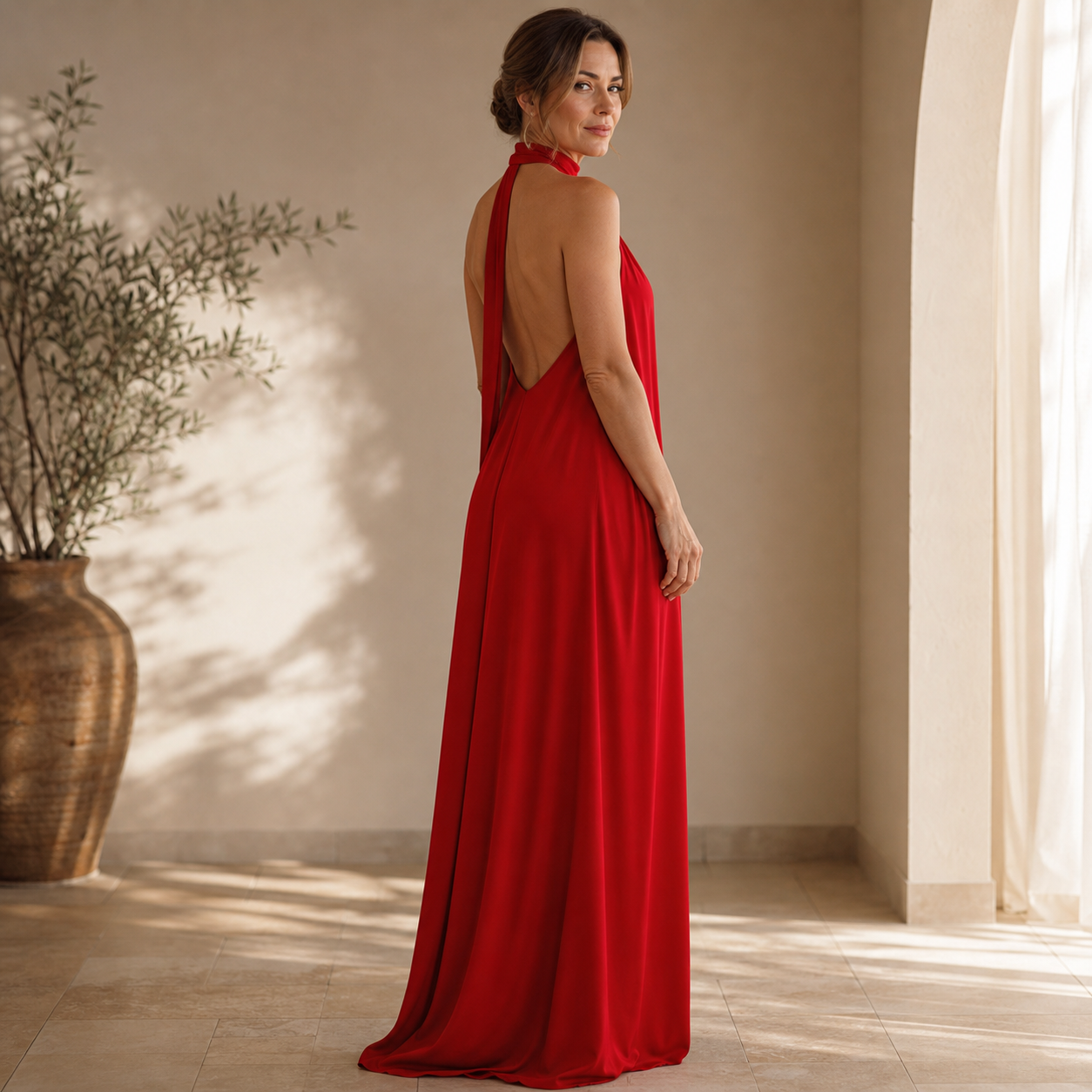 Benedetta Giuliani™ Gładka sukienka maxi halter z odkrytymi plecami na beztroski wieczór