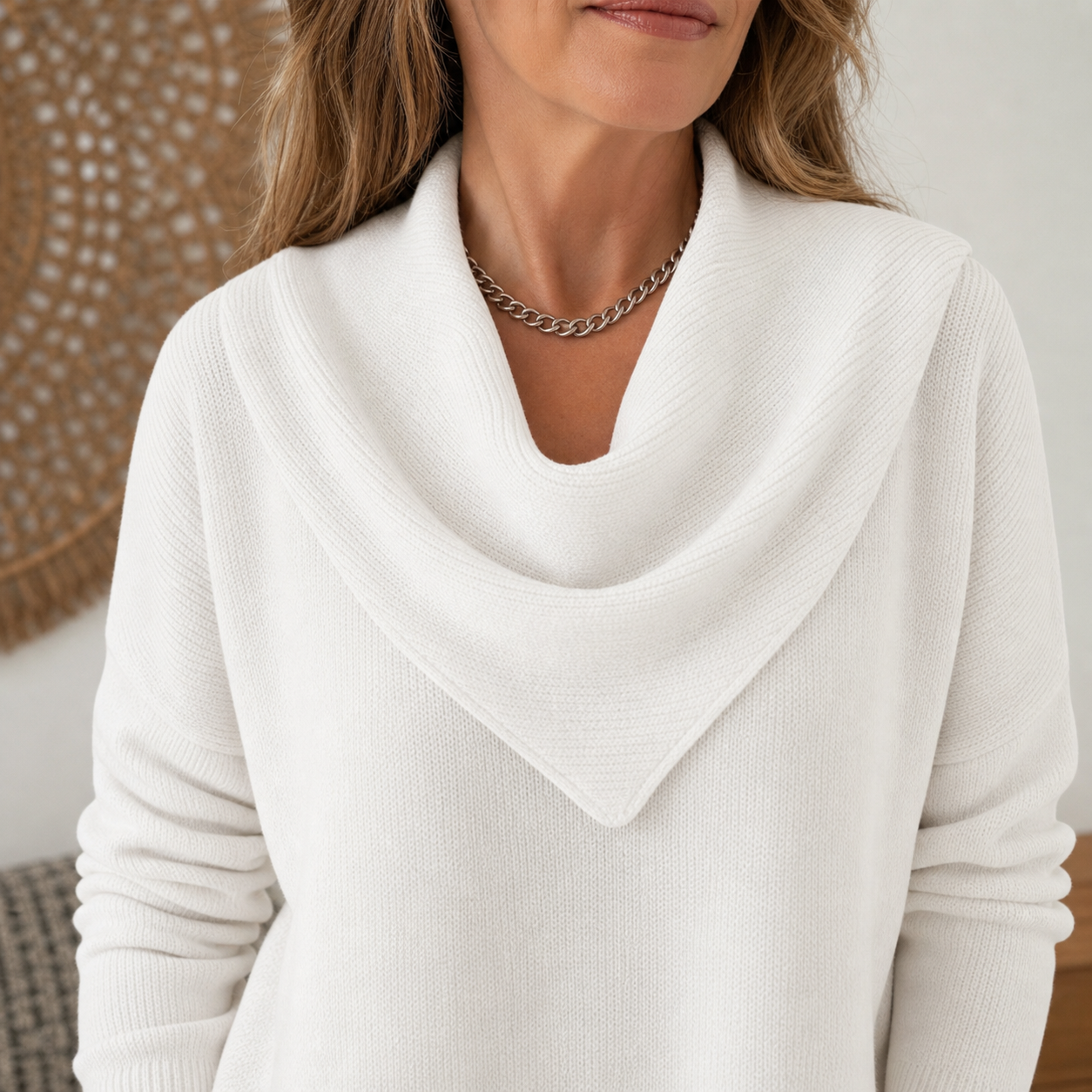 Celeste Notari™ Wszechstronny sweter z trójkątnym dekoltem