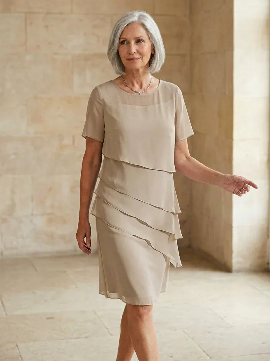 Emiliana Bergonzi™ Elegancka sukienka midi o modelującym kroju