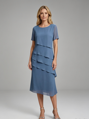 Emiliana Bergonzi™ Elegancka sukienka midi o modelującym kroju