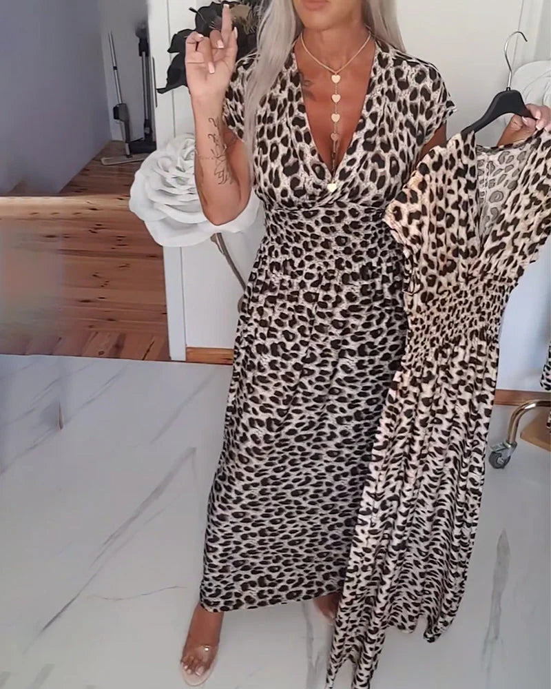 Rosaria Ventori Elegant Printed V-Neck Dress - gallery view 10