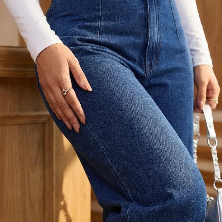 Serena Women's High-Waisted Wide-Leg Jeans - gallery view 07