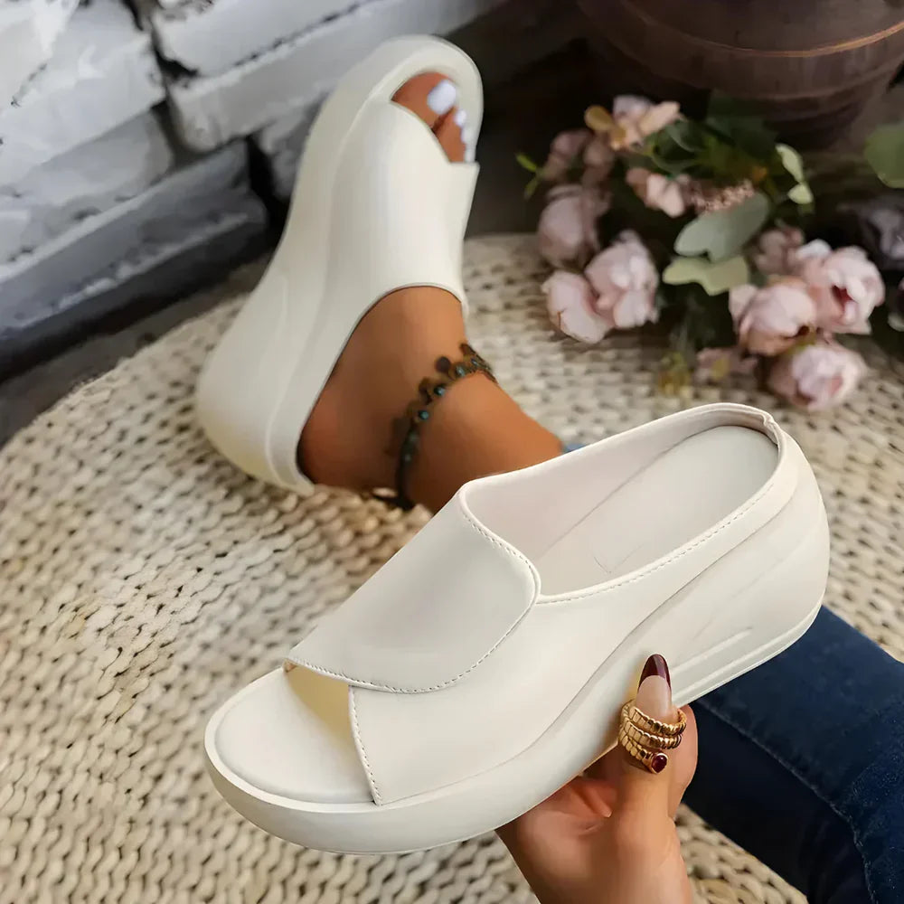 SoleCare Reyna Orthopedic Sandals - arch support footbed close-up