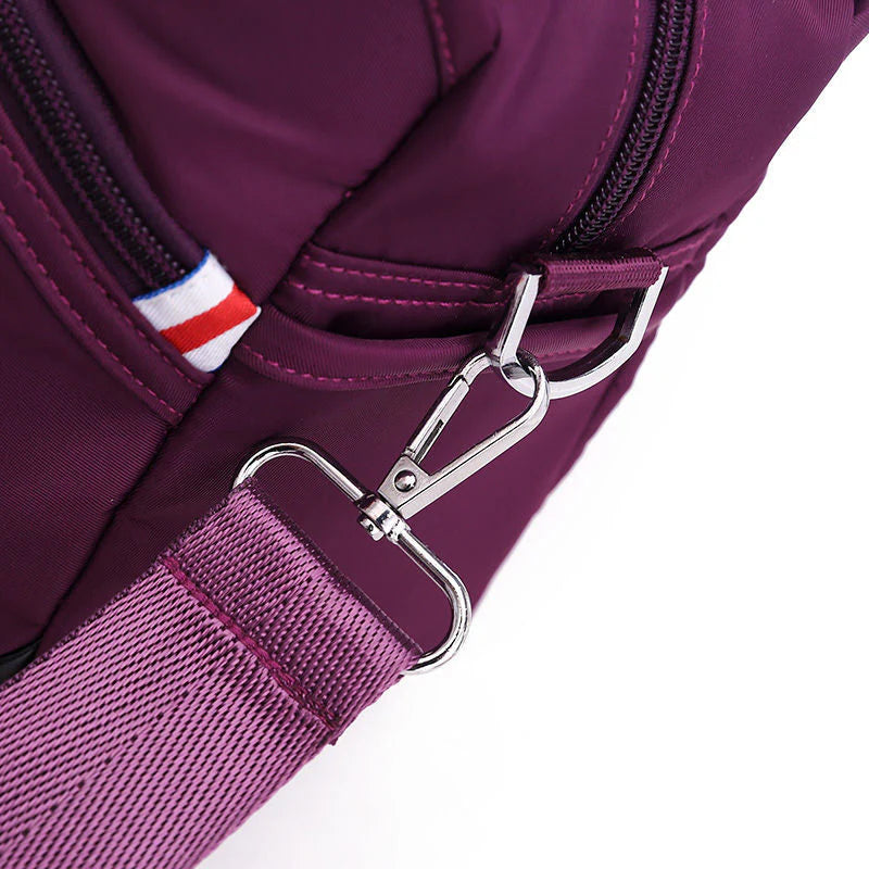VaultChic Elegant Anti-Theft Tote Bag - detail of RFID-blocking secure pocket lining